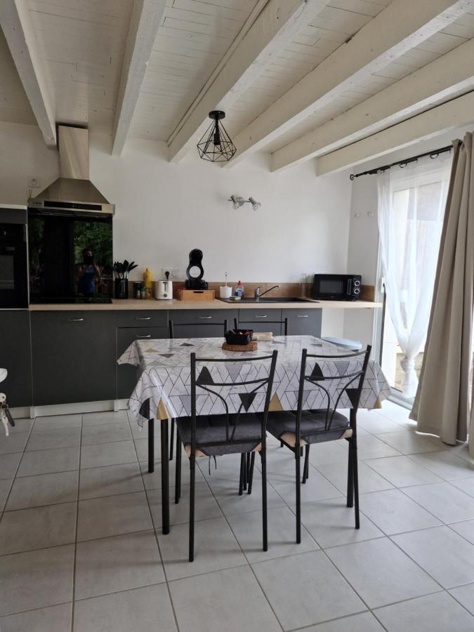 Loft Ravissant Avec Parking Gratuit Sur Place Ledat Екстер'єр фото